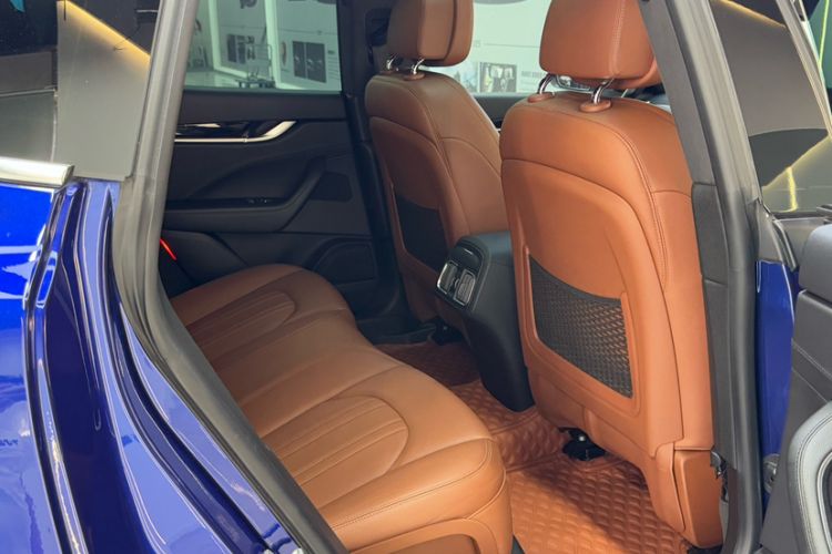 Used Maserati Levante 2018 3.0T Classic Edition Interior 7
