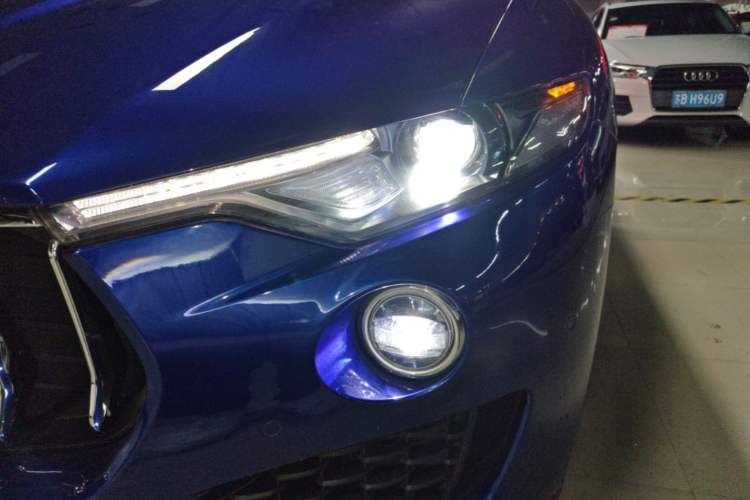Used Maserati Levante 2018 3.0T Classic Edition Left Front Headlight