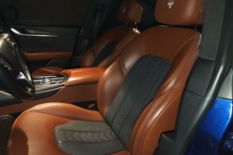 Used Maserati Levante 2018 3.0T Classic Edition Left Front Seat