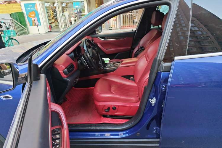 Used Maserati Levante 2018 3.0T Classic Edition Left Front Seat