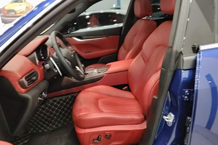 Used Maserati Levante 2018 3.0T S Luxury Zegna Edition Left Front Seat