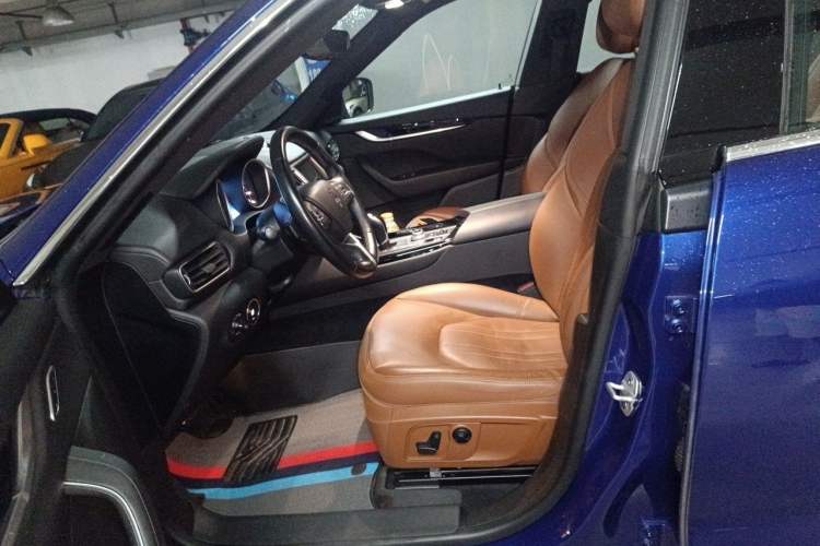 Used Maserati Levante 2018 3.0T Classic Edition Left Front Seat
