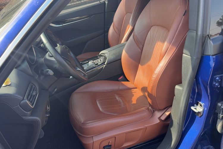 Used Maserati Levante 2018 3.0T Classic Edition Left Front Seat
