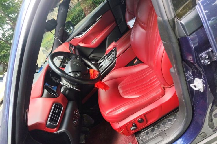 Used Maserati Levante 2018 3.0T Classic Edition Left Front Seat