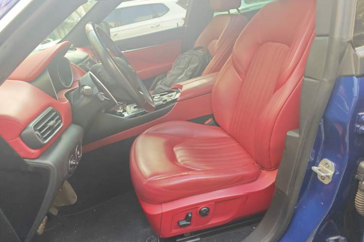 Used Maserati Levante 2018 3.0T Standard Edition Left Front Seat