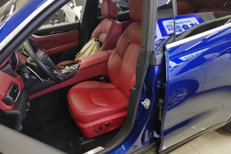 Used Maserati Levante 2018 3.0T Classic Edition Left Front Seat
