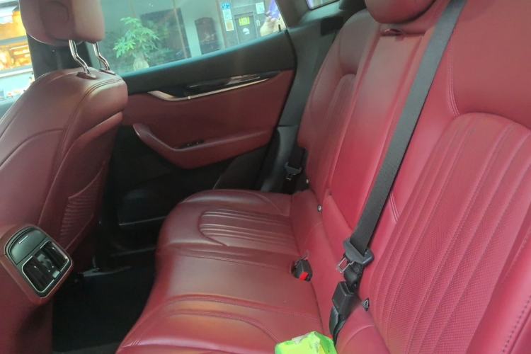Used Maserati Levante 2018 3.0T Standard Edition Left Rear Seat