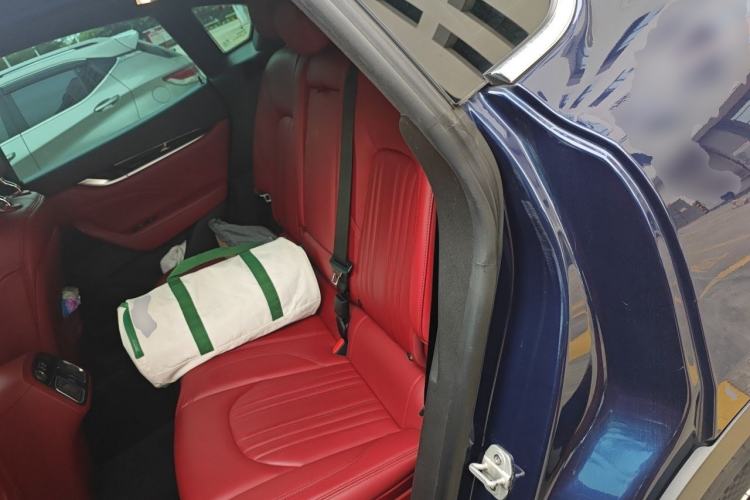 Used Maserati Levante 2018 3.0T Standard Edition Left Rear Seat