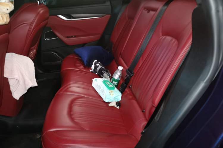Used Maserati Levante 2018 3.0T Standard Edition Left Rear Seat