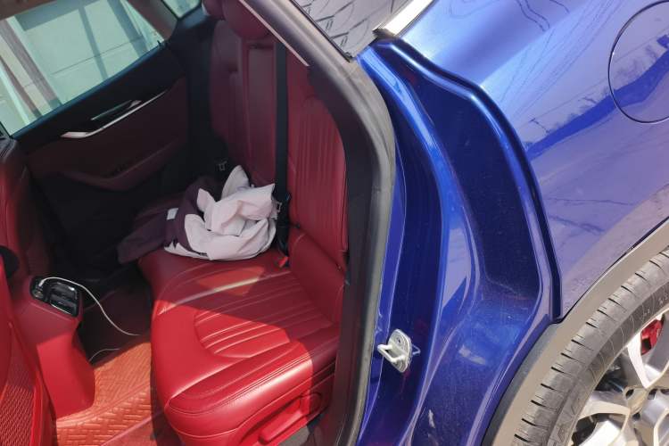 Used Maserati Levante 2018 3.0T Classic Edition Left Rear Seat