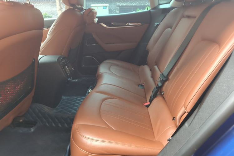 Used Maserati Levante 2018 3.0T Standard Edition Left Rear Seat