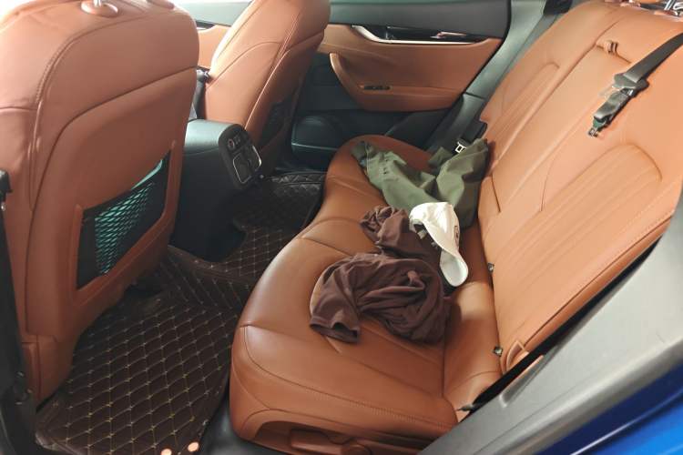 Used Maserati Levante 2018 3.0T Classic Edition Left Rear Seat