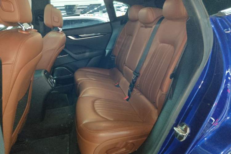 Used Maserati Levante 2018 3.0T Classic Edition Left Rear Seat