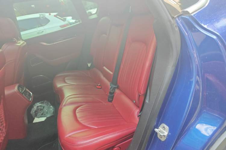 Used Maserati Levante 2018 3.0T Standard Edition Left Rear Seat