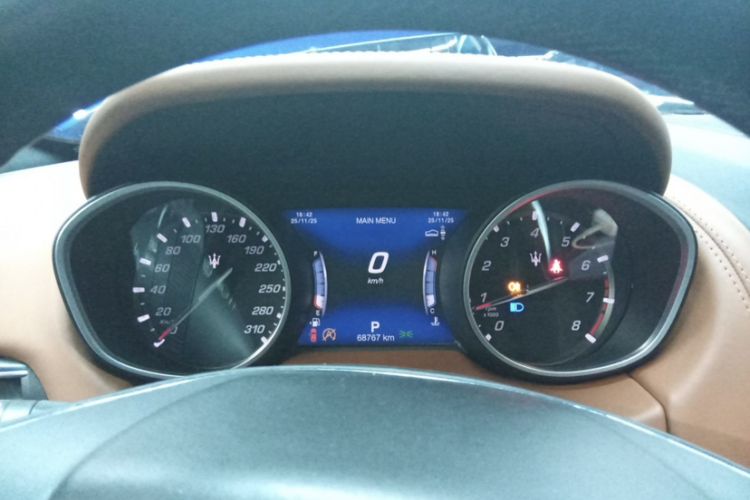 Used Maserati Levante 2018 3.0T Standard Edition Odometer Close Up