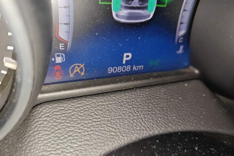 Used Maserati Levante 2018 3.0T Classic Edition Odometer Close Up