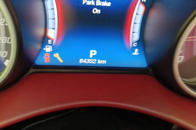 Used Maserati Levante 2018 3.0T Standard Edition Odometer Close Up