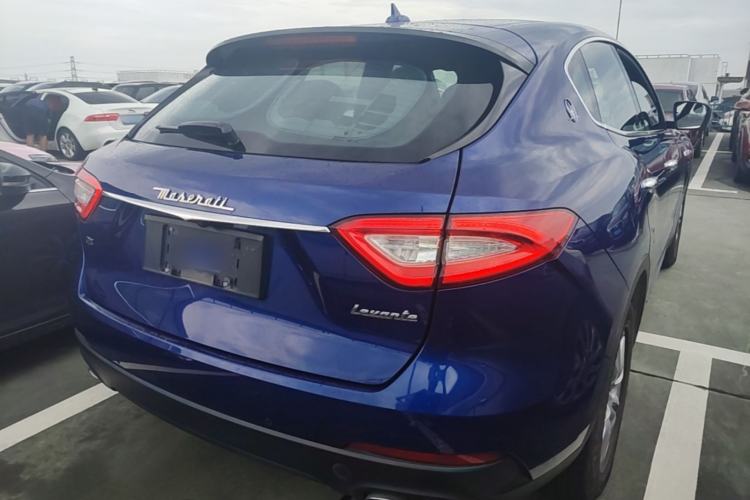 Used Maserati Levante 2018 3.0T Classic Edition Rear Right 45 Deg