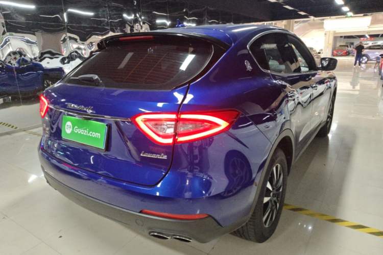 Used Maserati Levante 2018 3.0T Classic Edition Rear Right 45 Deg