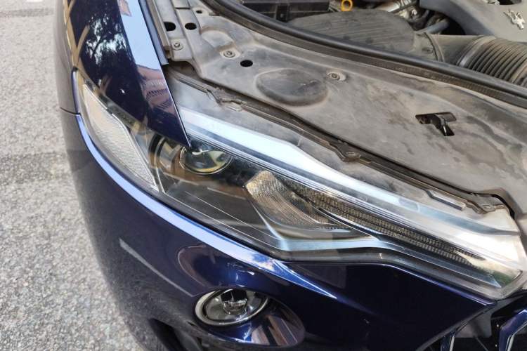 Used Maserati Levante 2018 3.0T Standard Edition Right Front Headlight
