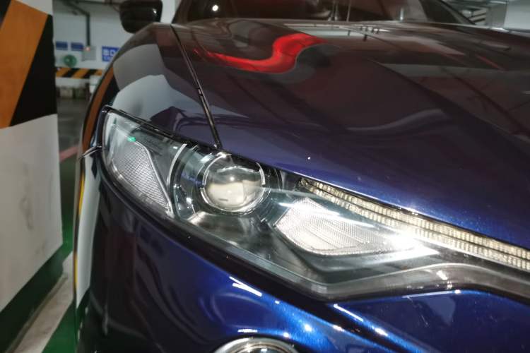 Used Maserati Levante 2018 3.0T Standard Edition Right Front Headlight