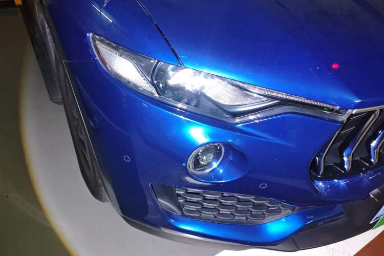 Used Maserati Levante 2018 3.0T Classic Edition Right Front Headlight
