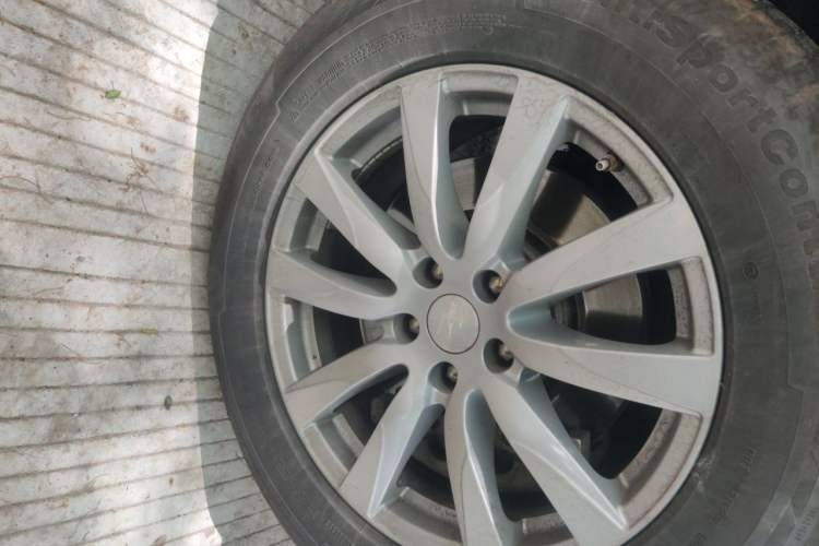 Used Maserati Levante 2018 3.0T Classic Edition Right Front Wheel Hub