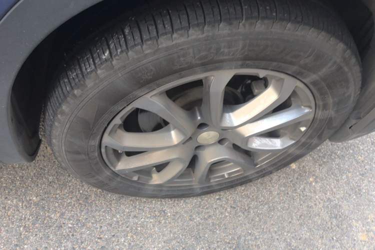 Used Maserati Levante 2018 3.0T Standard Edition Right Front Wheel Hub