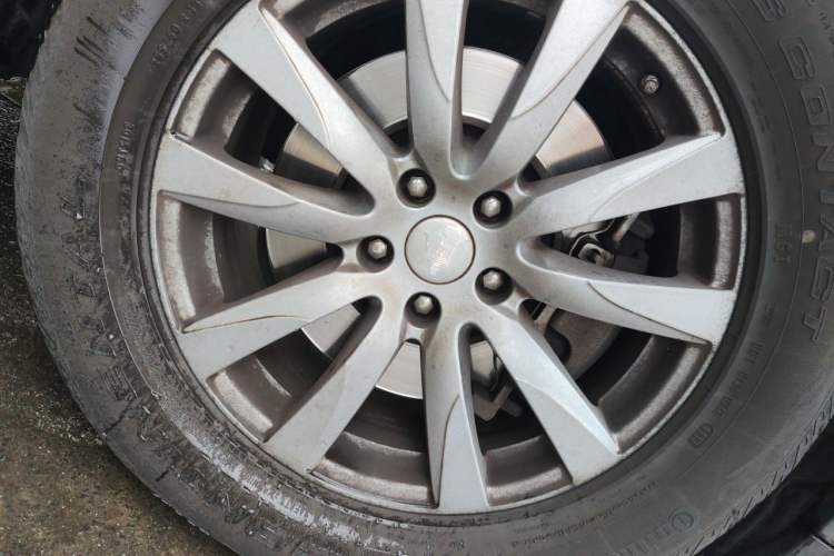 Used Maserati Levante 2018 3.0T Standard Edition Right Front Wheel Hub