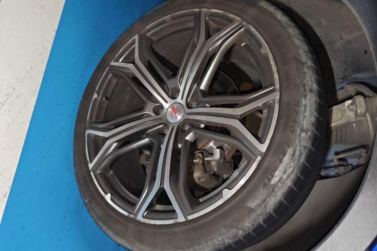 Used Maserati Levante 2018 3.0T Classic Edition Right Front Wheel Hub