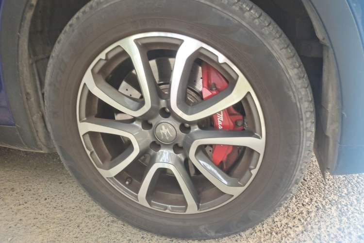 Used Maserati Levante  Right Front Wheel Hub