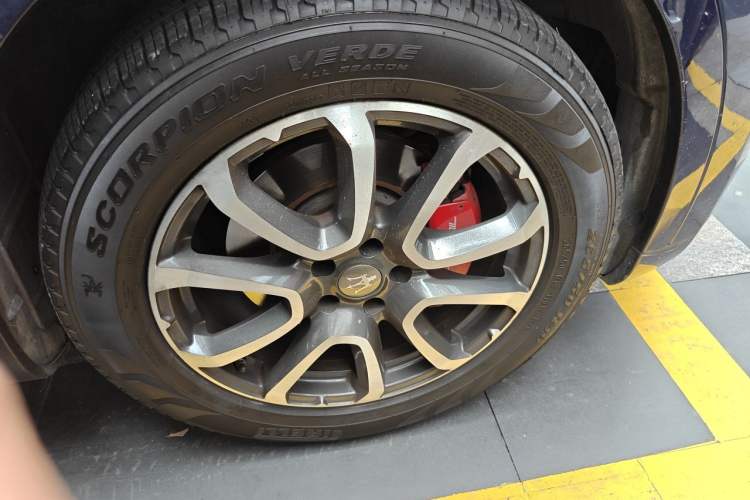 Used Maserati Levante 2018 3.0T Classic Edition Right Front Wheel Hub
