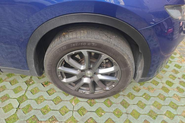 Used Maserati Levante 2018 3.0T Standard Edition Right Front Wheel Hub