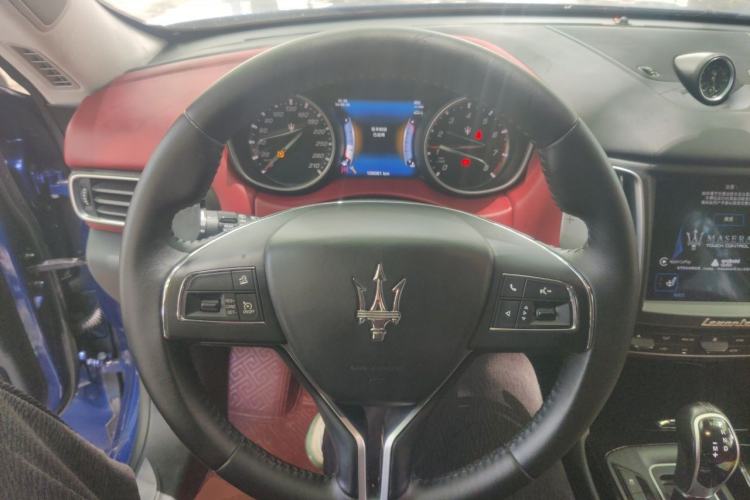 Used Maserati Levante 2018 3.0T Classic Edition Steering Wheel