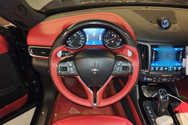 Used Maserati Levante 2018 3.0T Standard Edition Steering Wheel