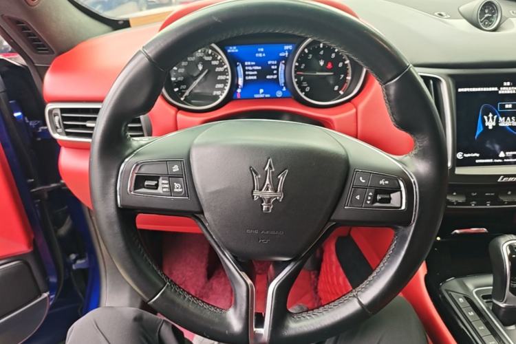 Used Maserati Levante 2018 3.0T Classic Edition Steering Wheel
