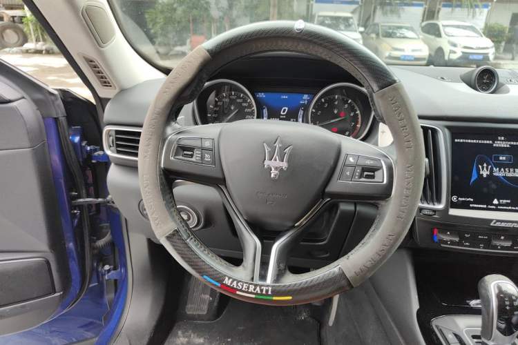 Used Maserati Levante 2018 3.0T Standard Edition Steering Wheel