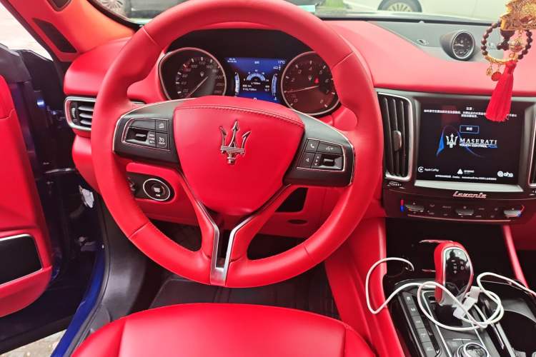 Used Maserati Levante 2018 3.0T Classic Edition Steering Wheel