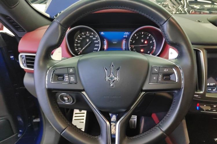 Used Maserati Levante 2018 3.0T Classic Edition Steering Wheel