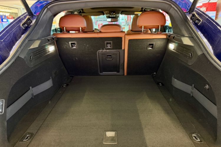 Used Maserati Levante 2018 3.0T Standard Edition Trunk