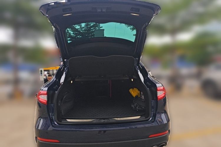 Used Maserati Levante 2018 3.0T Standard Edition Trunk