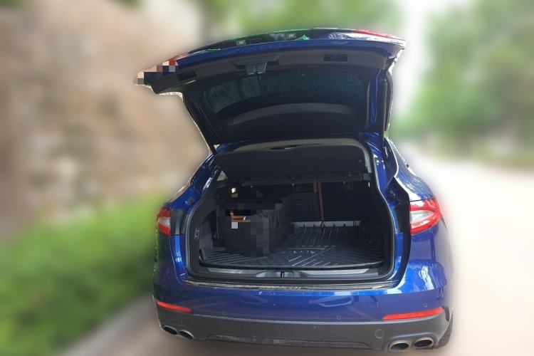 Used Maserati Levante 2018 3.0T Standard Edition Trunk