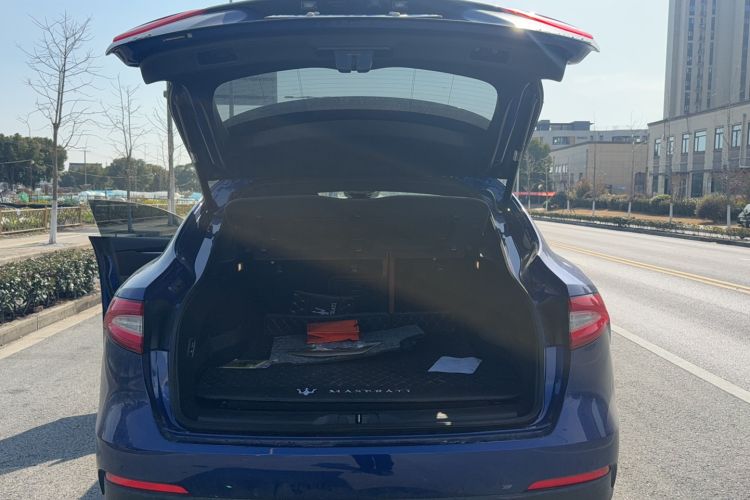 Used Maserati Levante 2018 3.0T Classic Edition Trunk