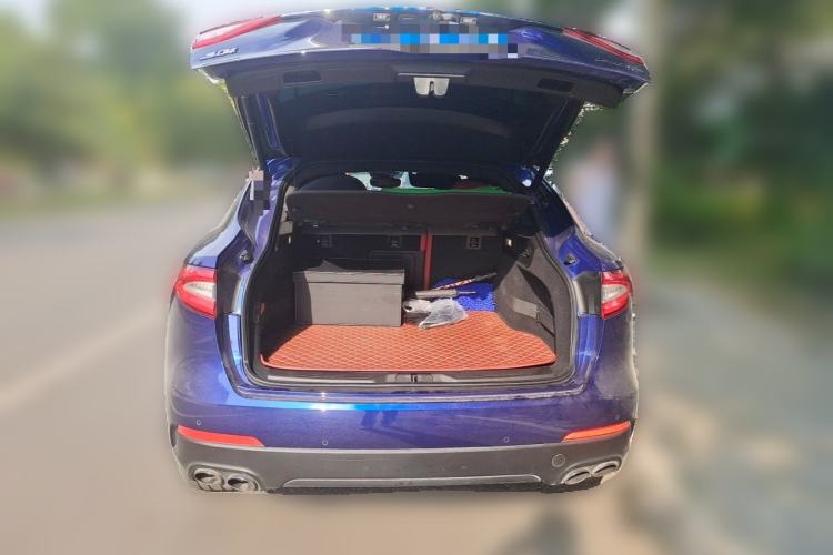 Used Maserati Levante  Trunk