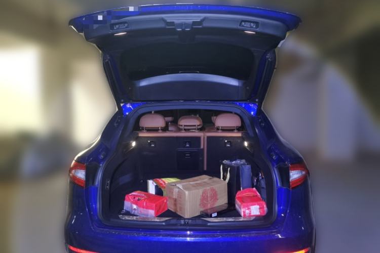 Used Maserati Levante 2018 3.0T Classic Edition Trunk