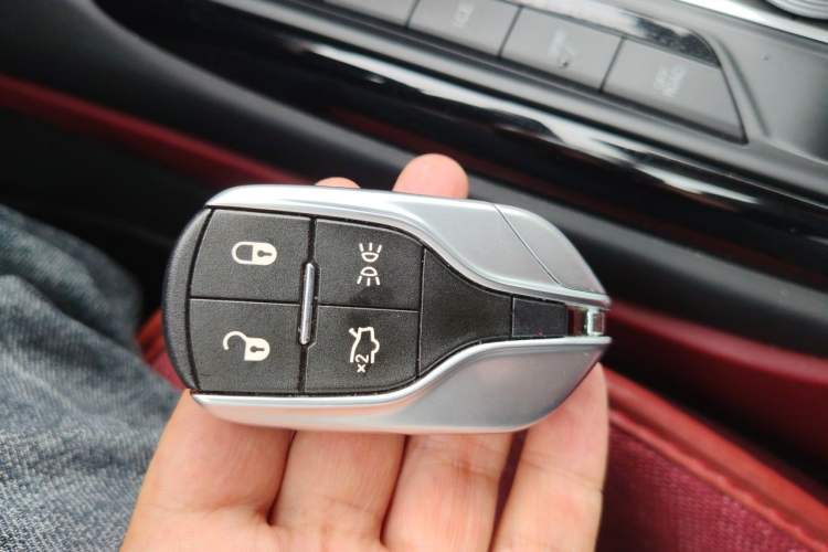 Used Maserati Levante 2018 3.0T Standard Edition Vehicle Key