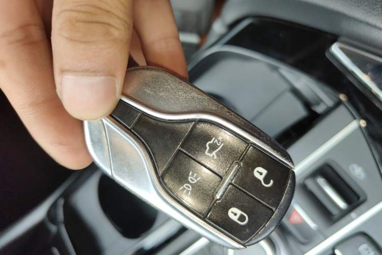 Used Maserati Levante 2018 3.0T Standard Edition Vehicle Key