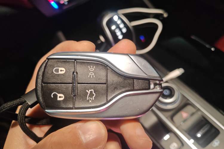 Used Maserati Levante 2018 3.0T Standard Edition Vehicle Key