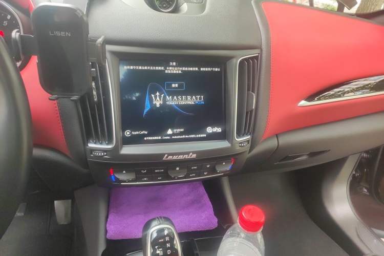 Used Maserati Levante 2018 3.0T Classic Edition Audio And AC Panel