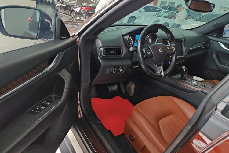Used Maserati Levante 2018 3.0T Classic Edition Driver Seat